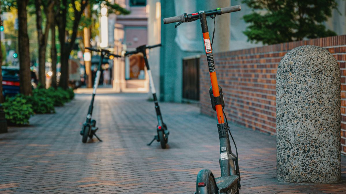 Ittas állapotban pattant elektromos rollerre, büntetés lett a vége (videó)
