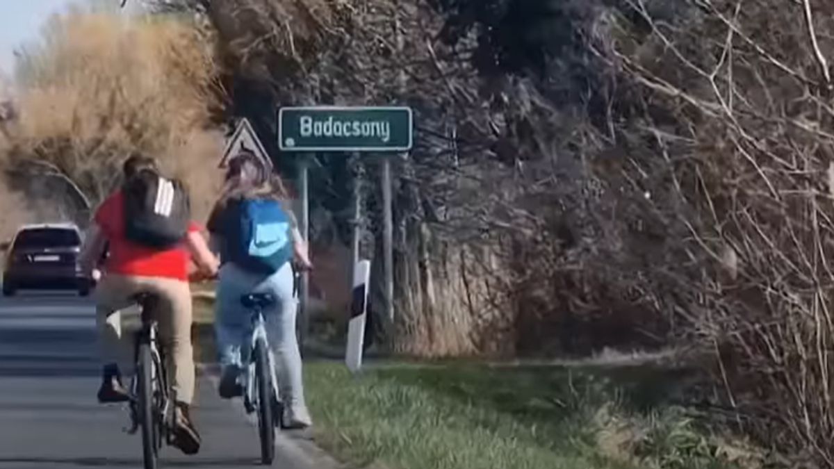 Tiltott úton tekertek a biciklisek, a rendőrök azonnal lecsaptak! (videó)