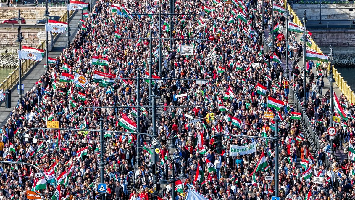 Orbán Viktor: Vasárnap mutassuk meg Zelenszkijnek, hogy Magyarországot nem lehet zsarolni és fenyegetni (videó)