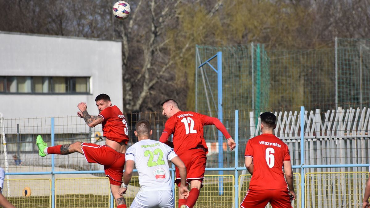 Értékes pontot gyűjtött a veszprémi futballcsapat