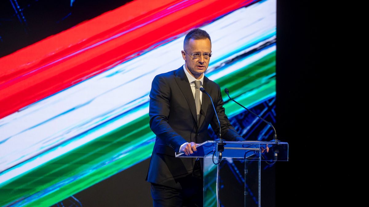 Szijjártó Péter: az egyik legfőbb feladat most, hogy megkíméljük Magyarországot az energiaválságtól