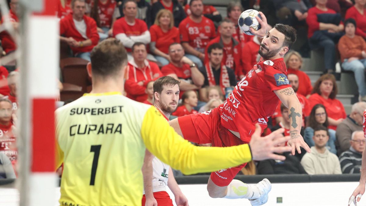 Dusebajev kihagyta keretéből a Veszprém játékosát, a szerbek ellenünk készülnek