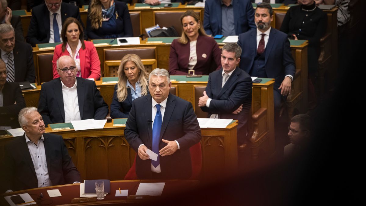 Orbán Viktor azonnali kérdésekre válaszol a parlamentben – kövesse nálunk élőben