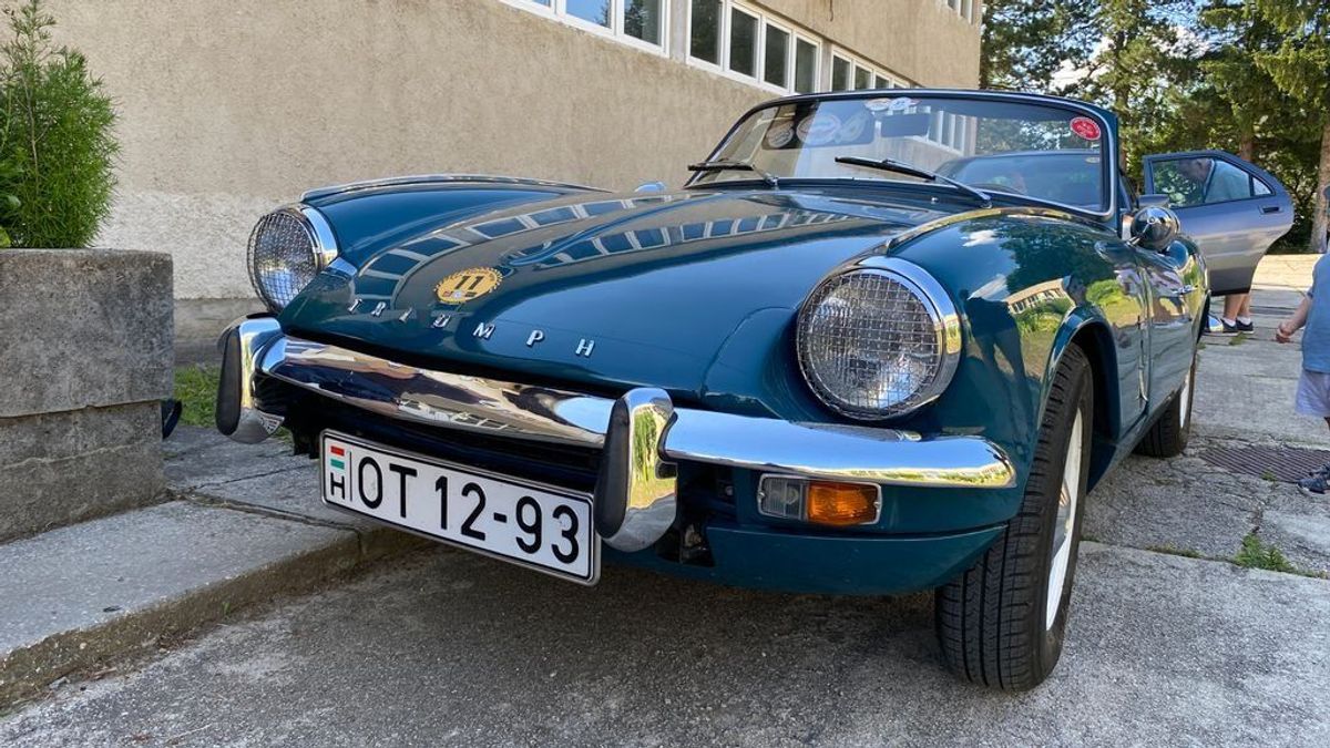 Félszáz veteránautó vonul át a Bakonyon, készülj fel a látványra!