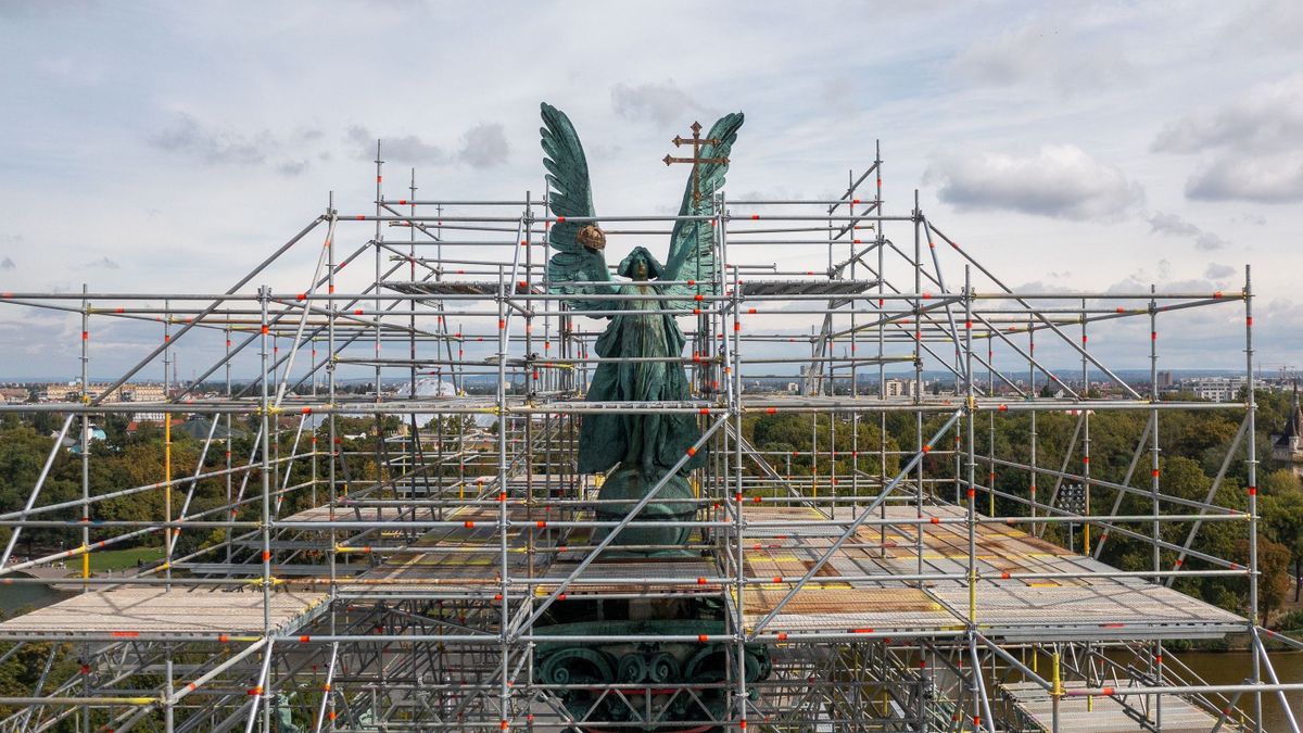 Nagyon rossz állapotban van, de megmenthető a Hősök tere ikonikus szobra
