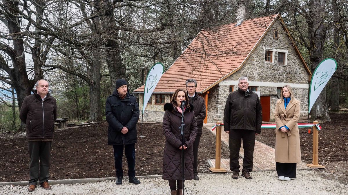 Megújult a csicsói erdészház: négy évszakos kulcsosházként született újjá (galéria)