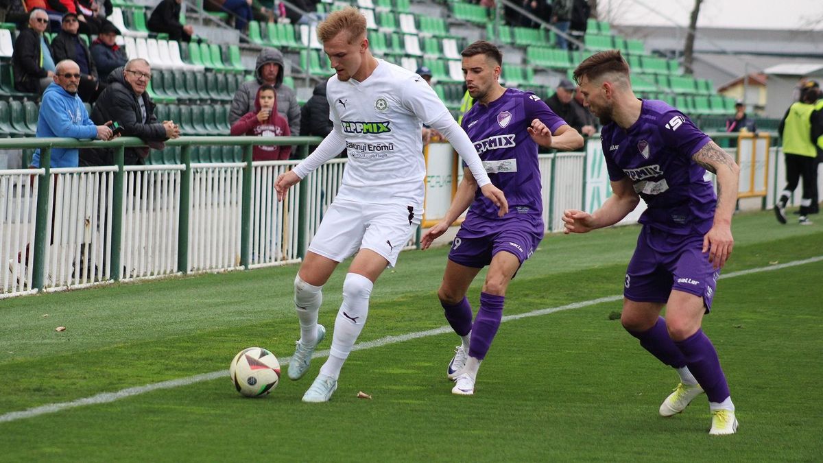 FC Ajka: egy büntető döntött a Békéscsaba ellen