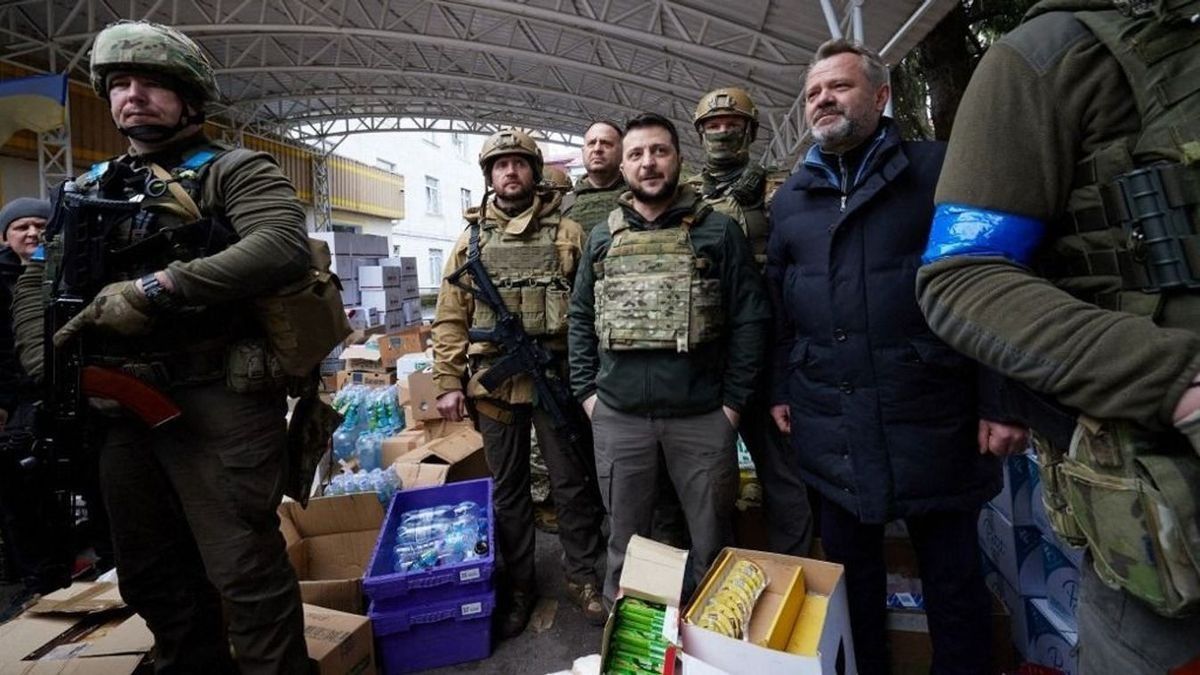 Egy kerítésbe kapaszkodott, így menekült meg a kényszersorozás elől