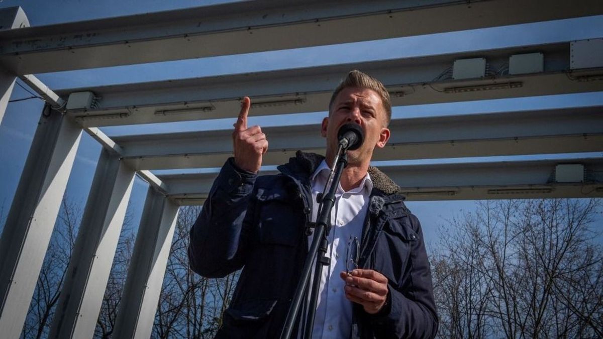 Sürgetik Magyar Pétert: állásfoglalást várnak a Tisza párt követői az ukrán olajblokád ügyében