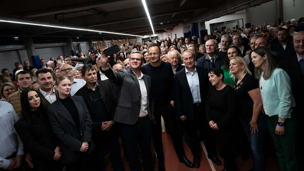 Szijjártó Péter: a németekre épül a gazdaság, az orosz energia marad