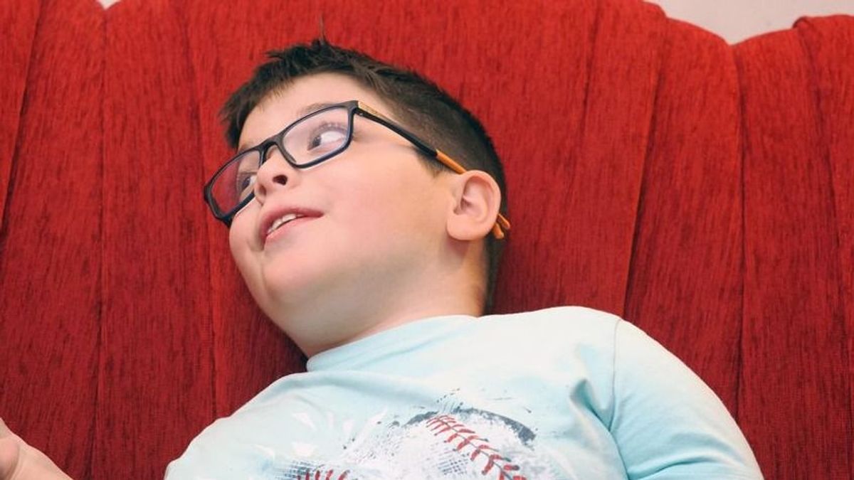 Nézz meg egy jó színházi előadást és támogasd Simi gyógyulását!