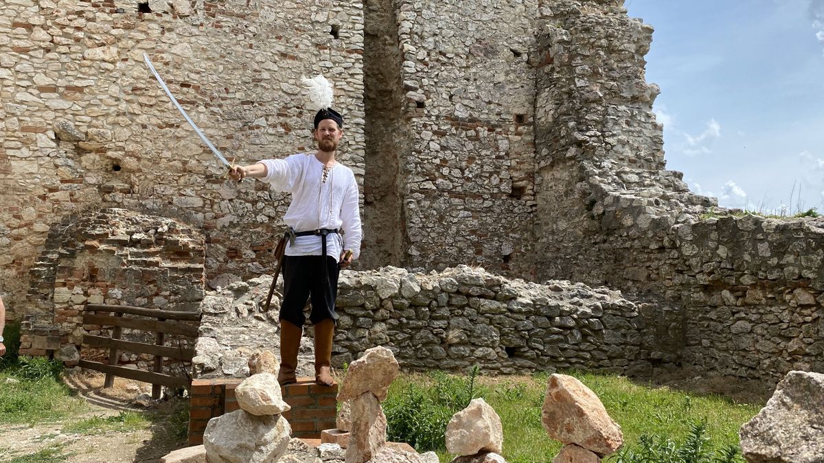 Nagy munka indult, átalakul a cseszneki vár, így lesz esküvői álomhelyszín +videó