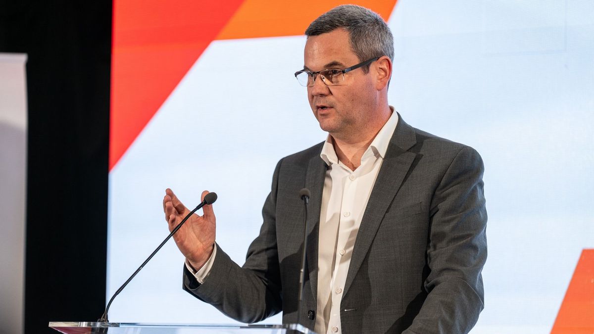 Takács Péter: milliárdok érkeznek Pápára