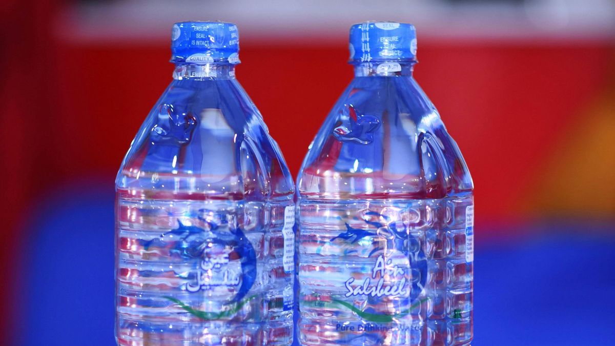 Millió apró műanyagdarab lehet a poharunkban – ezt eddig nem gondoltuk volna