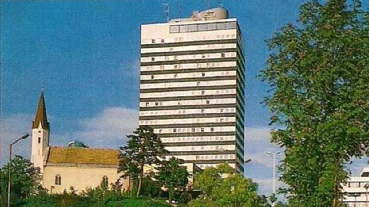 10 forintért vittek a 30 forintos veszprémi mennybe – így indult a buli a 20 emeletes tetején