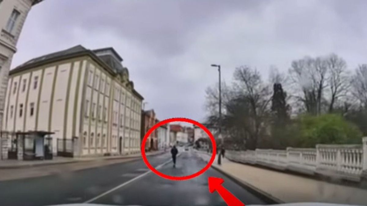 Ittasan rollerezett, egyből kiszúrták a veszprémi rendőrök (+videó)