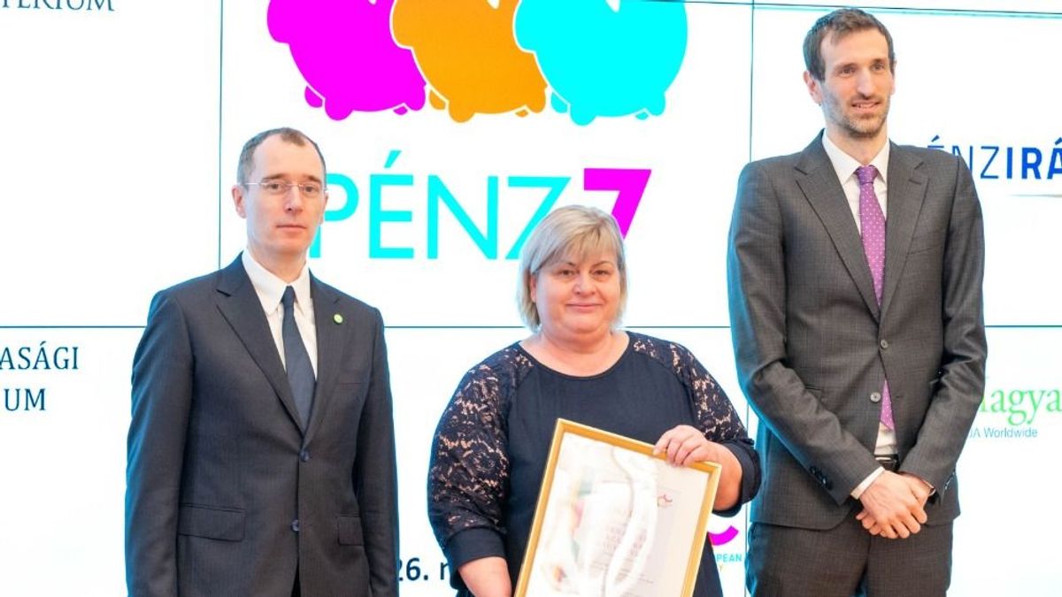 Rangos elismerést kapott egy veszprémi iskola igazgatója