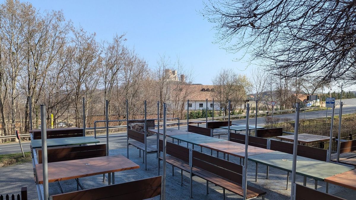 Ennek biztosan örülnek a motorosok, legendás, kedvelt helyük nyit ki újra a Bakonyban