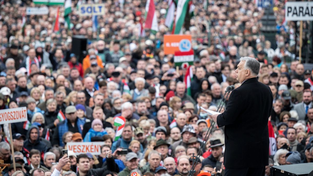 Orbán Viktor: itt az idő, hogy összefogjunk, és együtt, közösen védjük meg az elmúlt másfél évtized nemzetpolitikai eredményeit