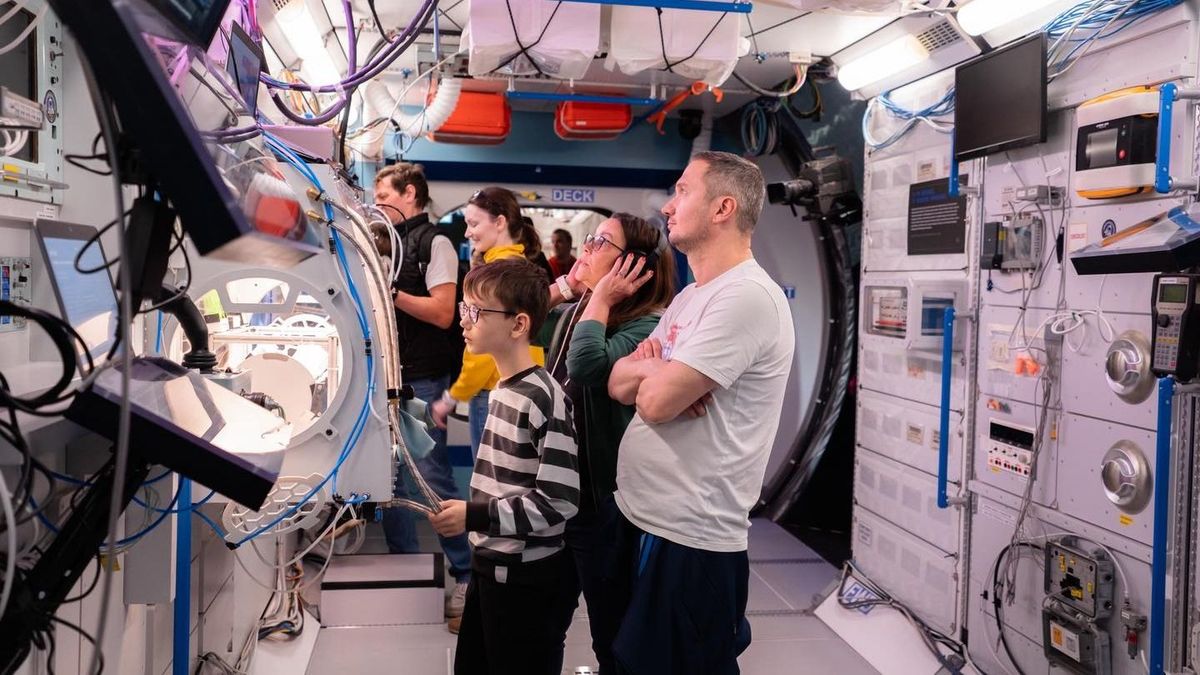 Egy különleges fejlesztést is bemutat a magyar űrkutatás múltját, jelenét ismertető kiállítás (videó)