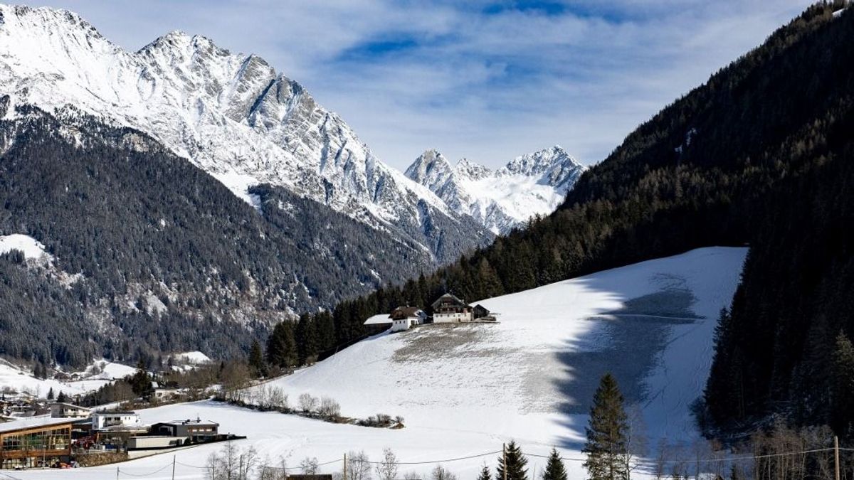 Lavina sodort el síelőket az olaszországi Dél-Tirol tartományban