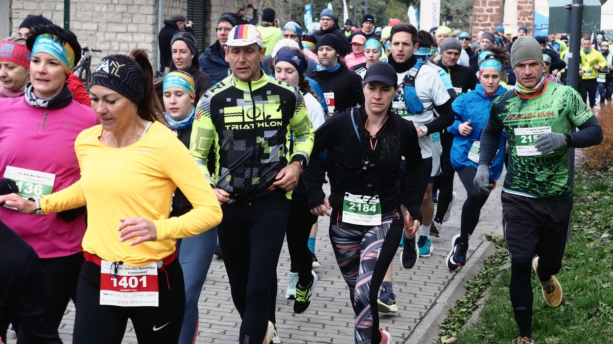 Gyerek- és sulifutam, mancskör és nordic walking – ilyen volt a veszprémi félmaraton (+ fotók)
