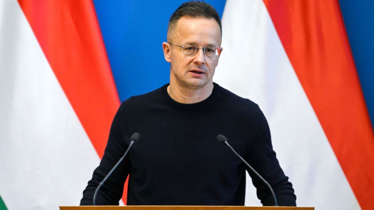 Szijjártó Péter a fémipar új korszakát jelentő beruházást jelentett be