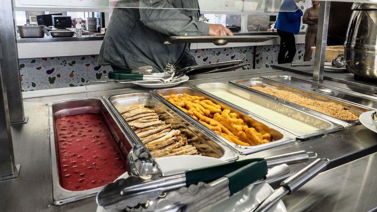 Egészségesebb és fenntarthatóbb menza várja a diákokat Balatonfűzfőn (galéria + videó)