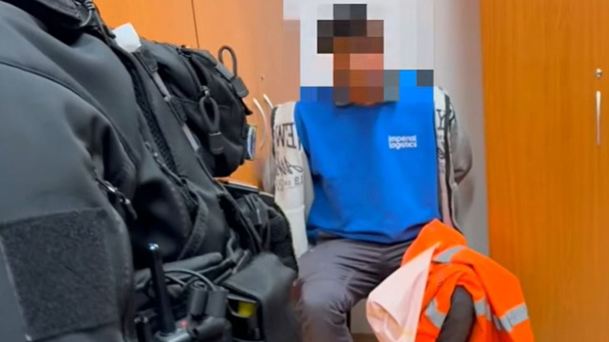 Sikeres rendőrségi akció: kábítószer-terjesztők csuklóján kattant a bilincs (videó)