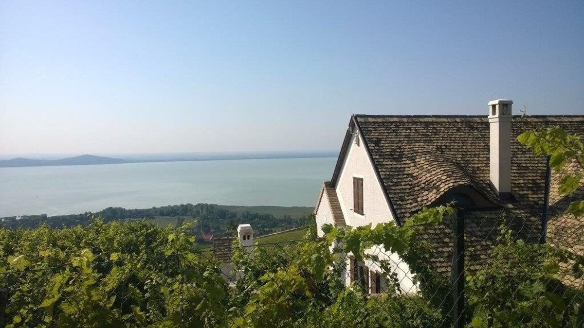 Badacsony hívogat: tavaszi kalandok és gasztronómia a Balaton partján