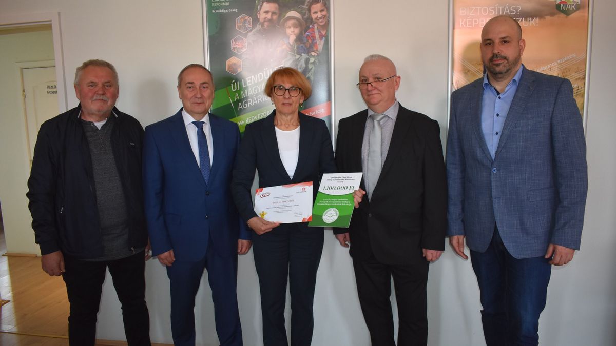 2,1 millió forintot adtak át a pápai beteg gyerekek támogatására