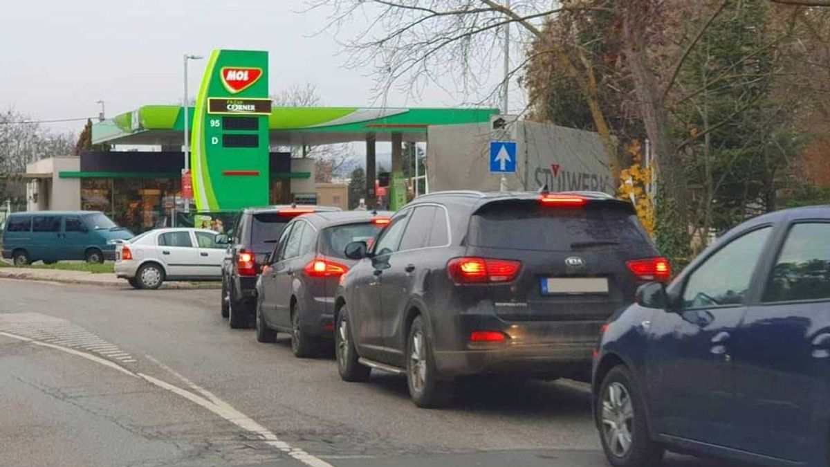 Pánikfelvásárlás indult a benzinkutakon?