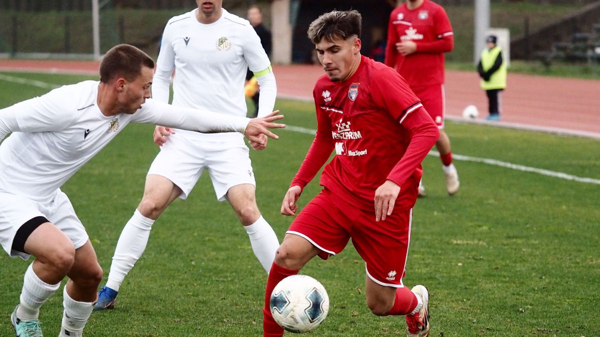 Elérőbb lépett a tabellán a veszprémi focicsapat (+ fotók)