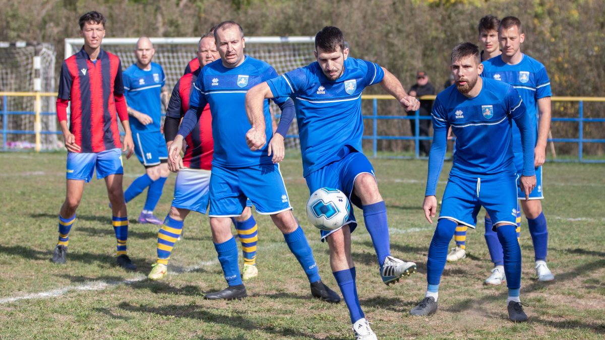 Ilyen a megyei foci: elképesztő meccset nyert a Peremarton