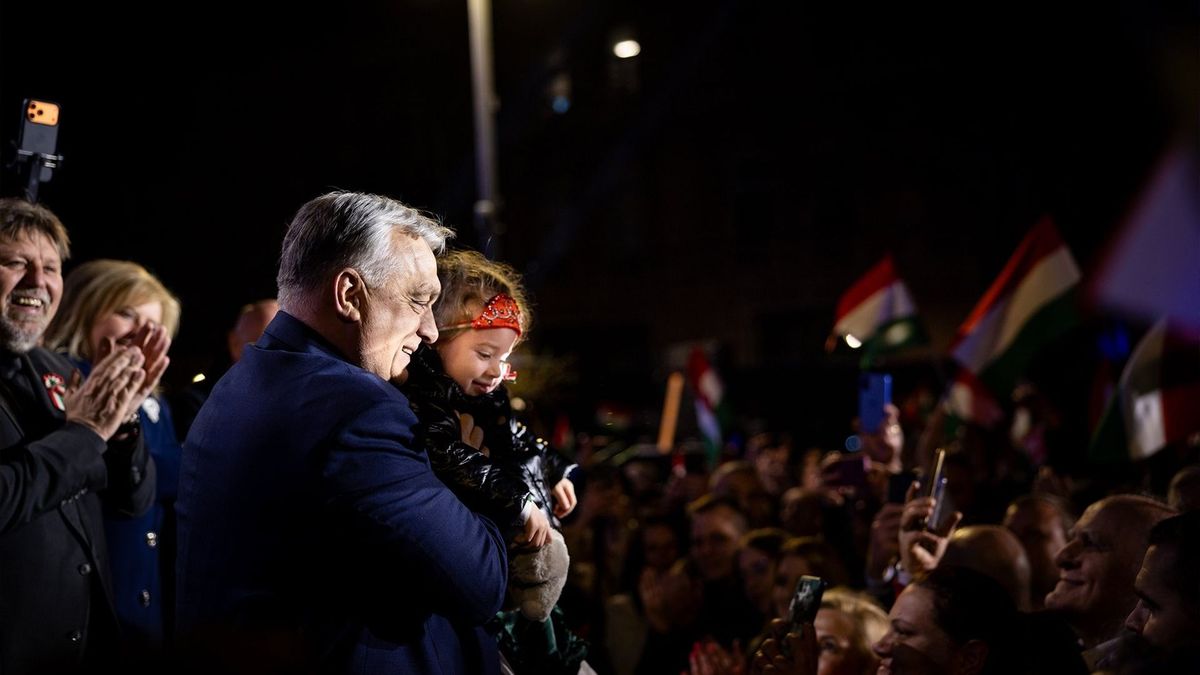 Szívmelengető pillanatokból sem volt hiány Orbán Viktor kaposvári gyűlésén (videó)