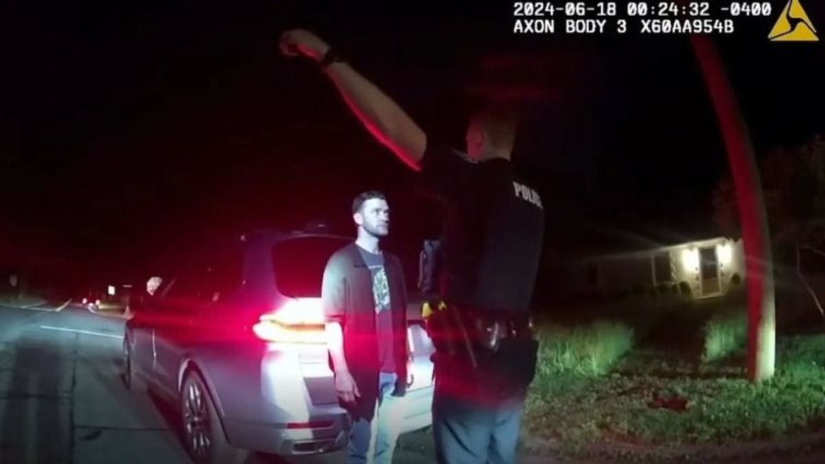 Nyilvánosságra került Justin Timberlake ittas vezetés miatti letartóztatásának felvétele (videó)