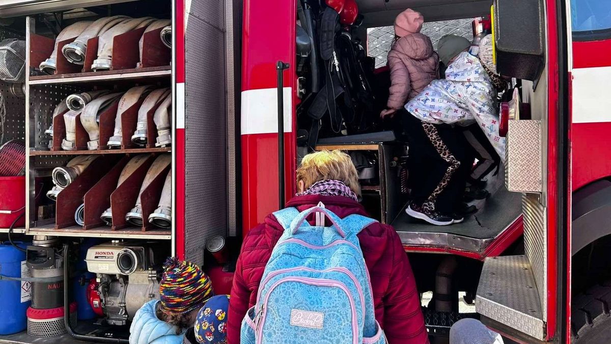 Elképesztően édes látogatók érkeztek több csoportban a Bakony hőseihez (képgaléria)