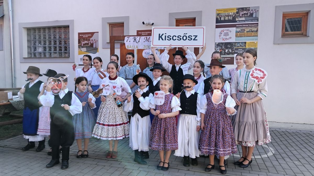 Népművészeti Ki mit tud? a Kultúrpajtában (galéria + videó)