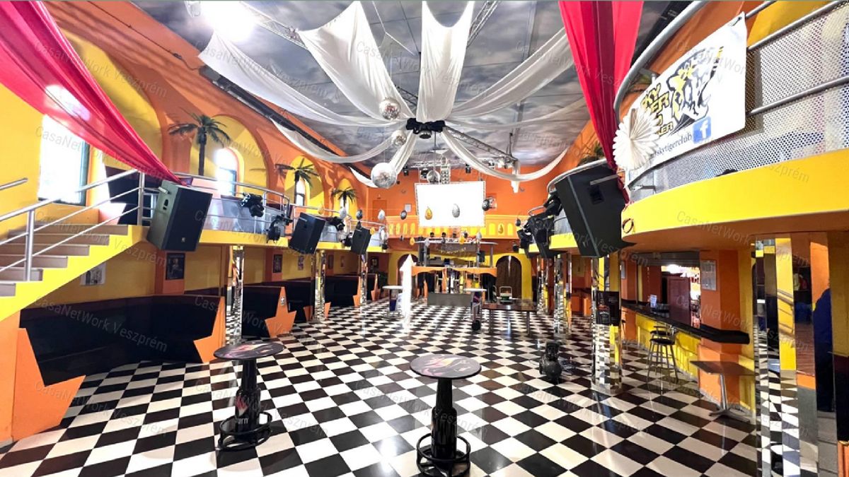 Ez a bezárt diszkó még mindig nagyot tudna szólni: eladó a hajmáskéri Sky Tiger Club (galéria)
