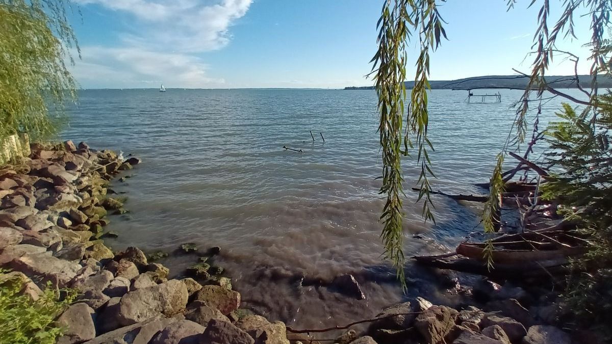 Nem az a baj, amire mindenki gondol: drámai változás fenyegeti a Balatont