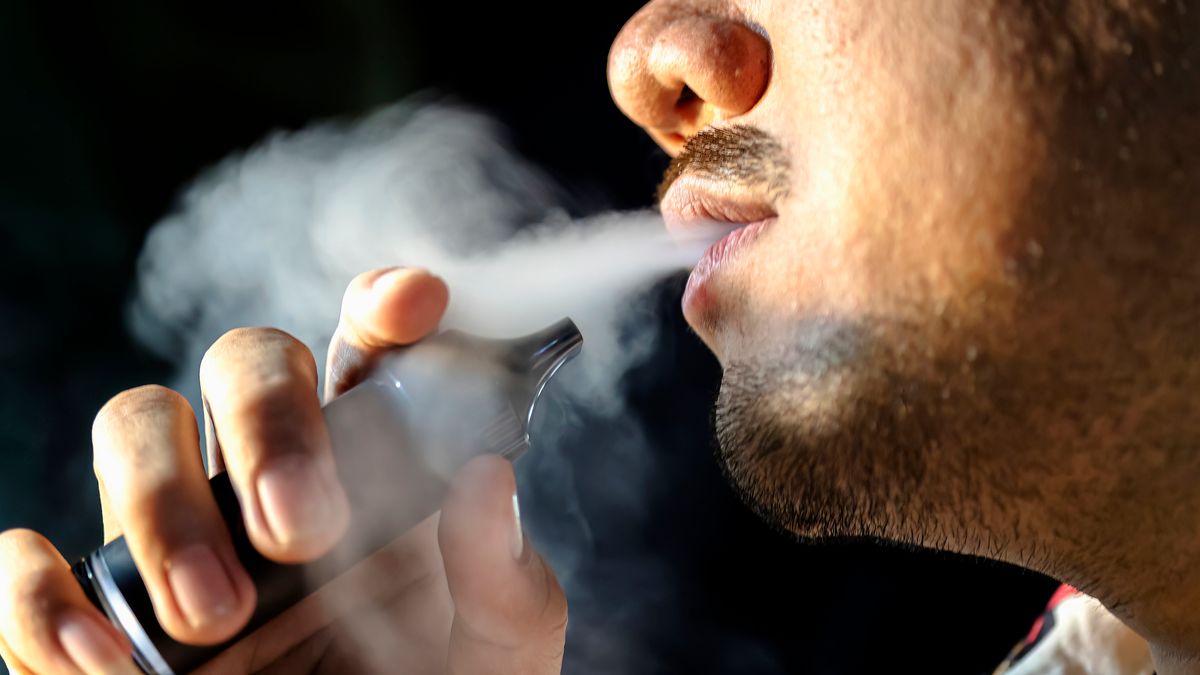 Egyre nagyobb kárt okot az illegális e-cigaretta Európában