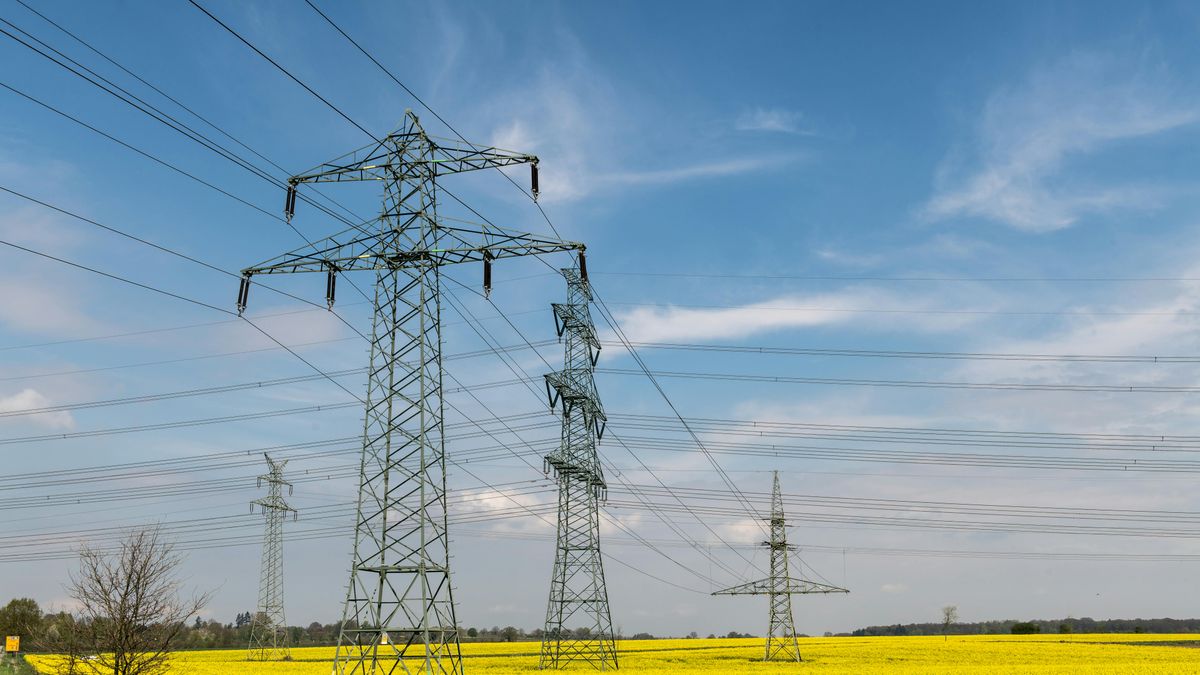 Sötétséggel kezdődik a május: áramszünetek jönnek a vármegyében