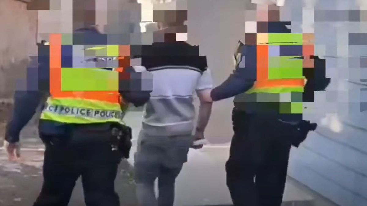 Mesterhármast lőttek a rendőrök a devecseri kábítószer-razzián (+videó)