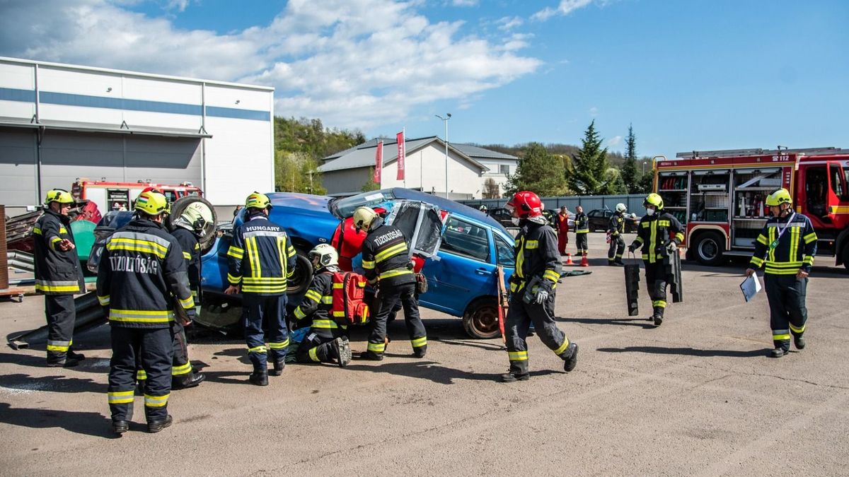 Ötödik helyen végzett az országos műszaki mentő versenyen a veszprémi tűzoltóság csapata