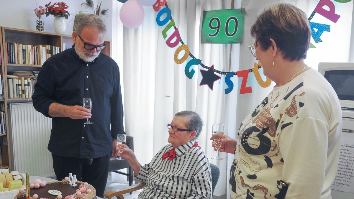 Derű, szeretet és összetartó közösség – 90 éves lett Bartha Györgyné, Ilonka néni (galéria)