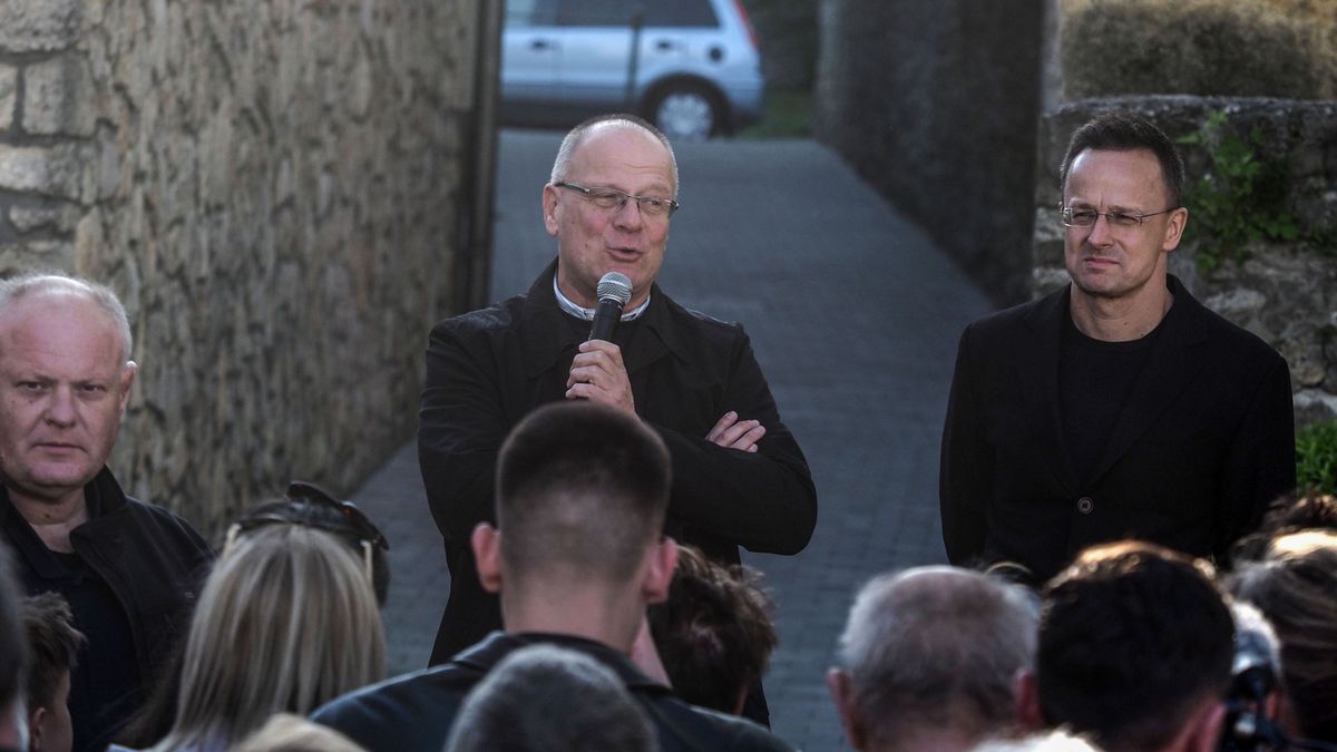 Navracsics Tibor: Április 12-én arról szavazunk, megtartjuk-e a kormány által elért vívmányokat (képgaléria)