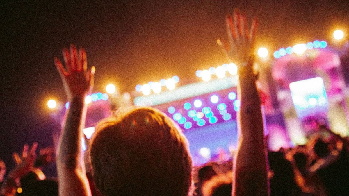 Különleges bakonyi programokat ajánlunk: nagykoncert, túrajáték, futás a várba