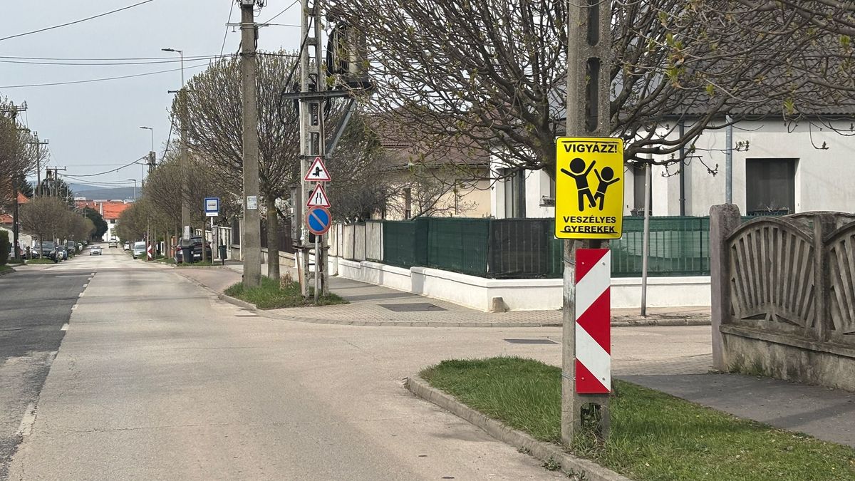 Veszprém új „veszélyzónája”: egy tábla, amin az egész város nevet (galéria)