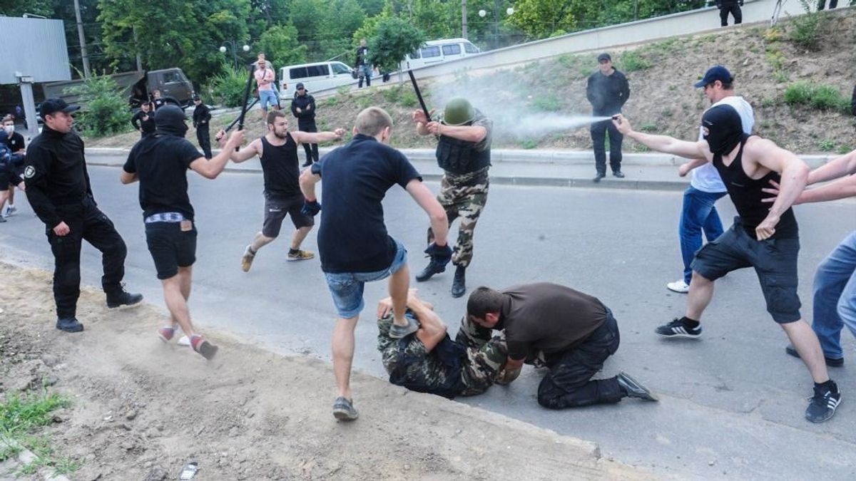 A Tisza Párt kijevi mintára szervezhet véres tüntetést Budapesten