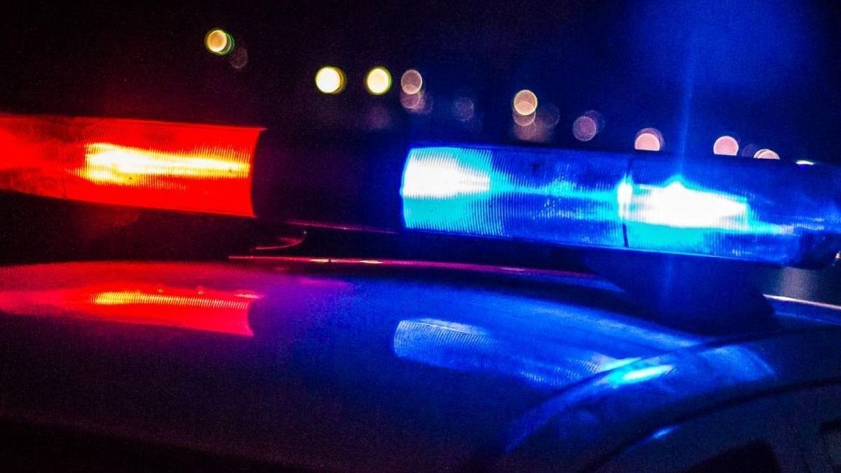 Vasúti töltésnek ütközött egy személykocsi a 71-es főúton